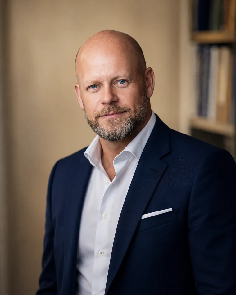 Porträtt av Kim Borg, författare och VD för VER&IT AB.